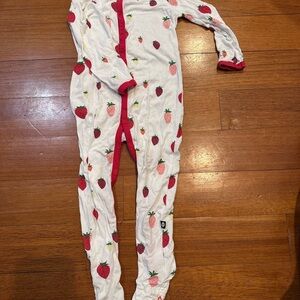 Kyte BABY Strawberry Print Kids Footie Pajama
